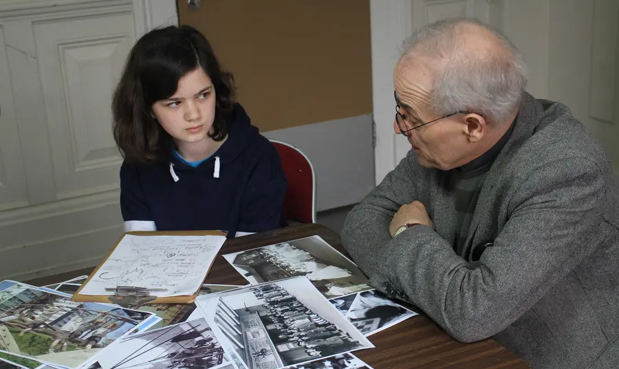 Playful-Heritage-exploring-social-activities-undertaken-by-young-people-in-the-East-End-(c)-HLF.jpg
